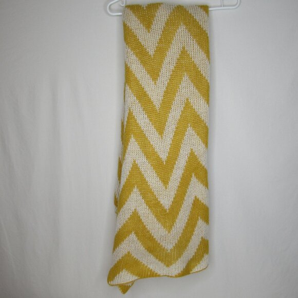 Pottery Barn Yellow Gold Chevron Throw Blanket - Picture 1 of 5